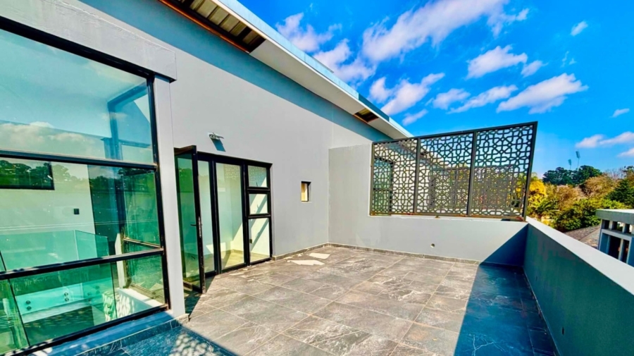 To Let 3 Bedroom Property for Rent in Illovo Gauteng