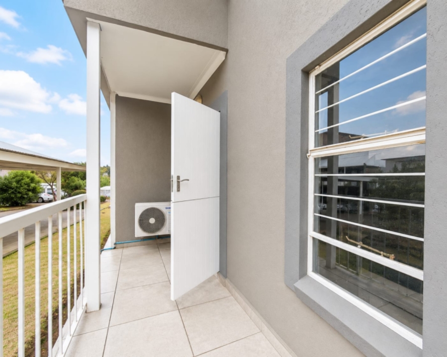 To Let 1 Bedroom Property for Rent in Buccleuch Gauteng
