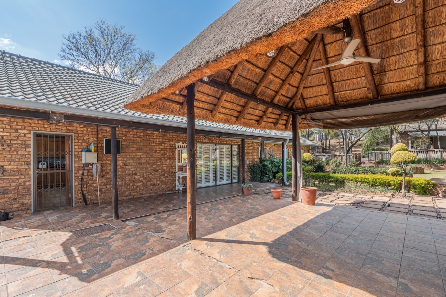 3 Bedroom Property for Sale in Zwavelpoort Gauteng