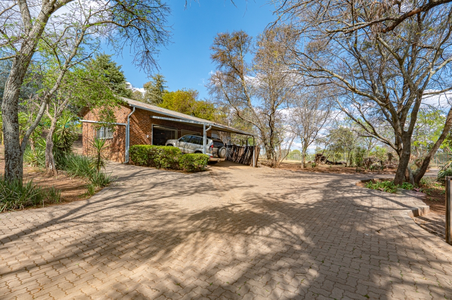 3 Bedroom Property for Sale in Zwavelpoort Gauteng