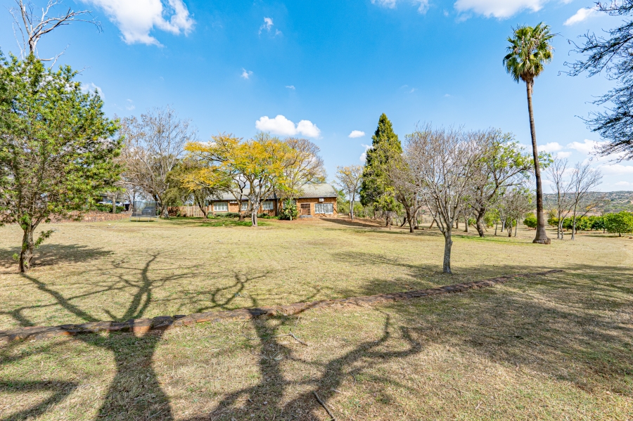 3 Bedroom Property for Sale in Zwavelpoort Gauteng