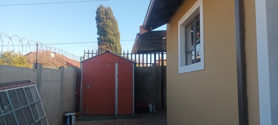 2 Bedroom Property for Sale in Witpoortjie Gauteng