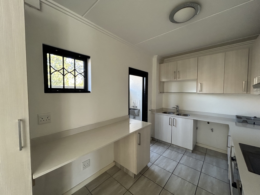 To Let 2 Bedroom Property for Rent in Morningside Gauteng