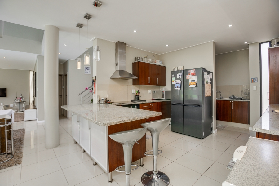 To Let 3 Bedroom Property for Rent in Bryanston Gauteng