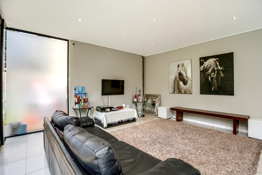 To Let 3 Bedroom Property for Rent in Bryanston Gauteng