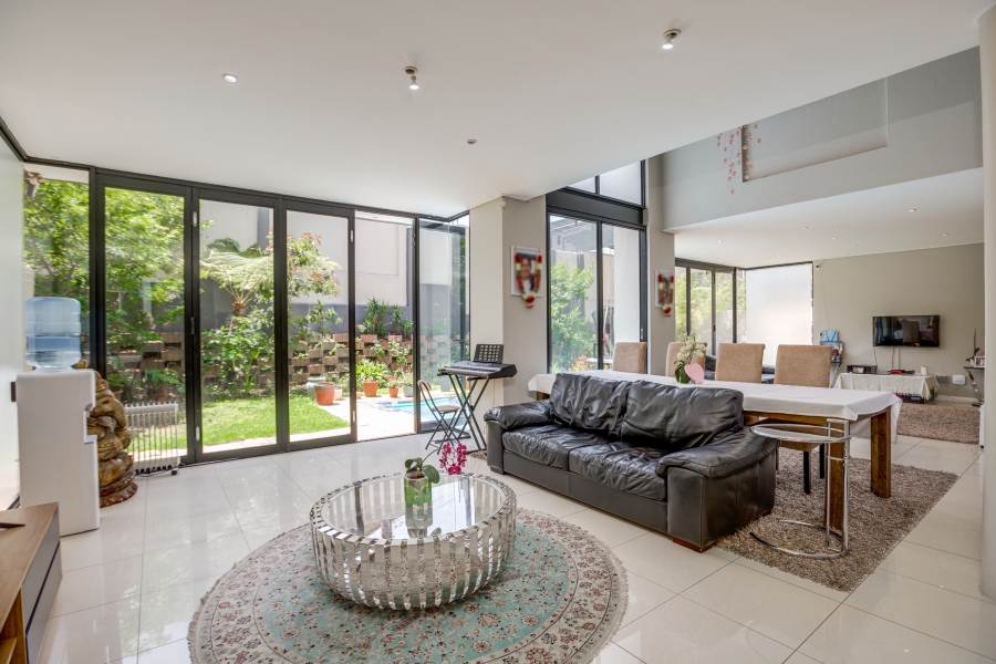 To Let 3 Bedroom Property for Rent in Bryanston Gauteng