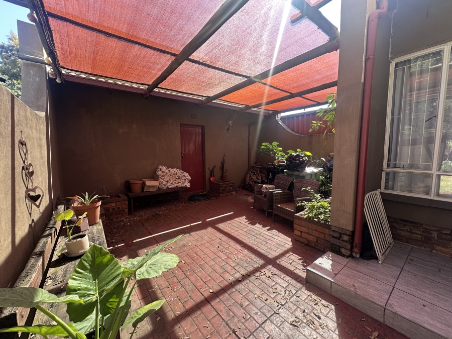 4 Bedroom Property for Sale in Verwoerdpark Gauteng