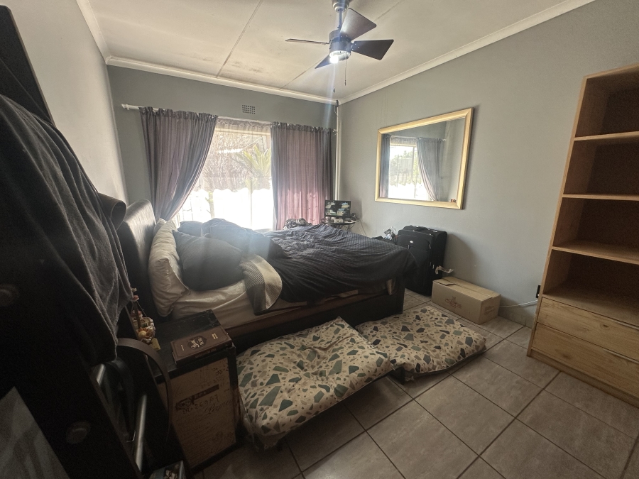 4 Bedroom Property for Sale in Verwoerdpark Gauteng