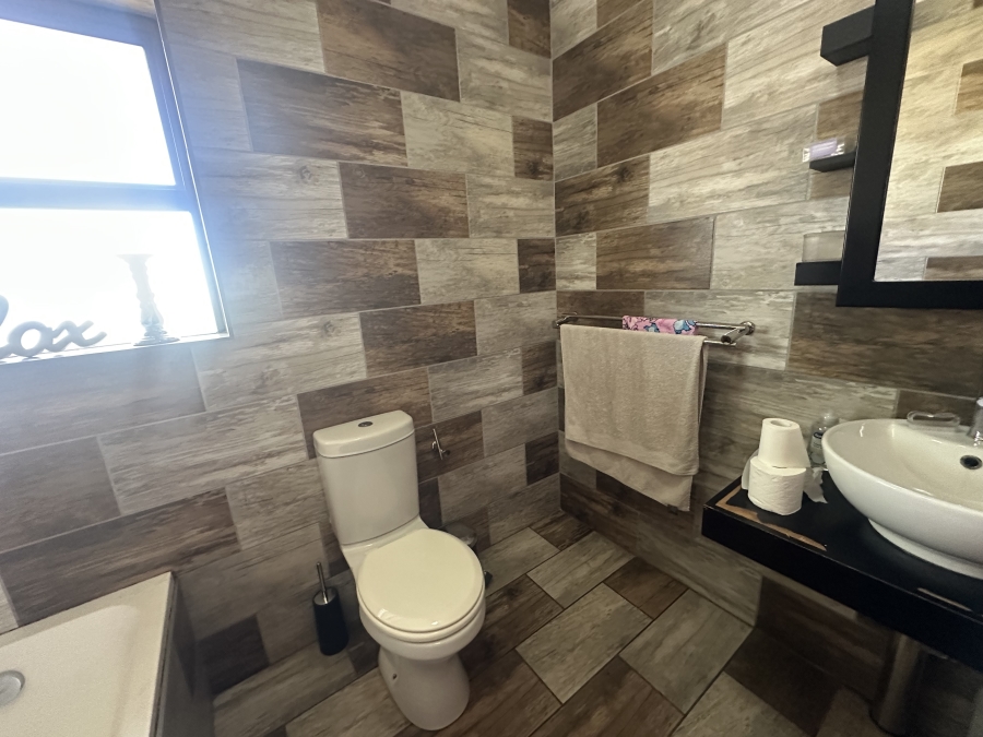 4 Bedroom Property for Sale in Verwoerdpark Gauteng