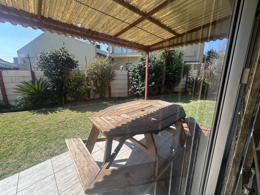 4 Bedroom Property for Sale in Verwoerdpark Gauteng