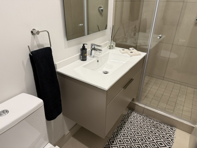 To Let 1 Bedroom Property for Rent in Rosebank Gauteng