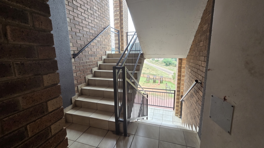 2 Bedroom Property for Sale in Annlin-wes Gauteng
