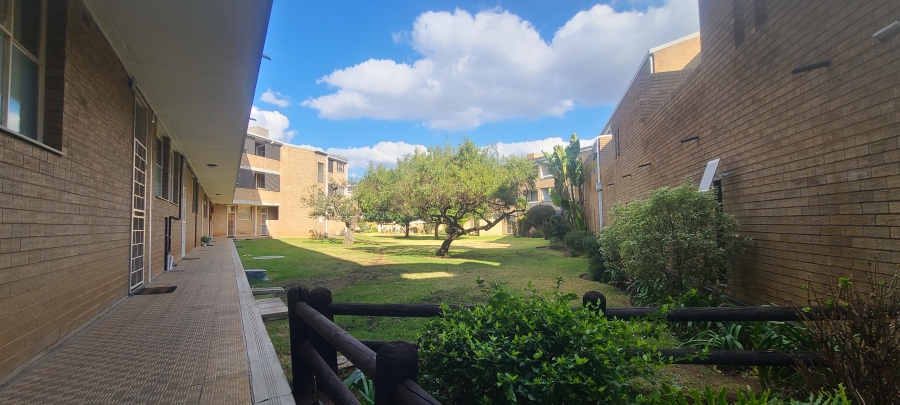 2 Bedroom Property for Sale in Morehill Gauteng