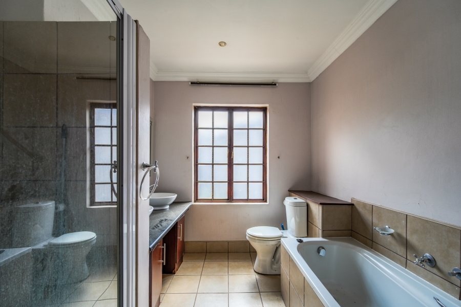 3 Bedroom Property for Sale in Country View Estate Gauteng