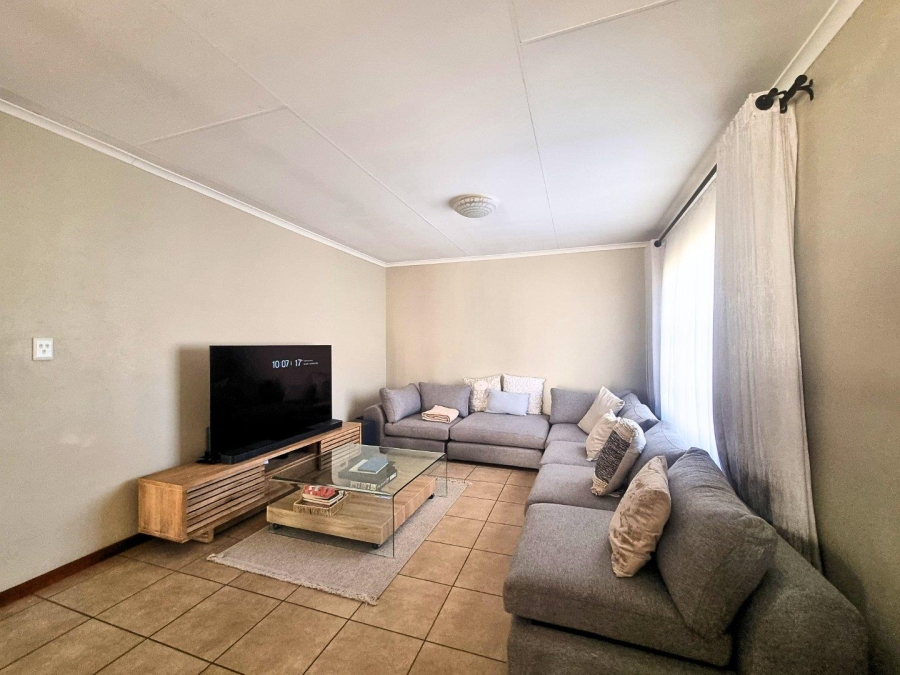 To Let 3 Bedroom Property for Rent in Noordwyk Gauteng