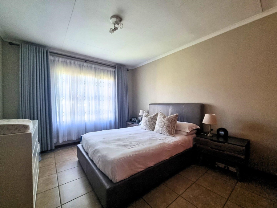 To Let 3 Bedroom Property for Rent in Noordwyk Gauteng