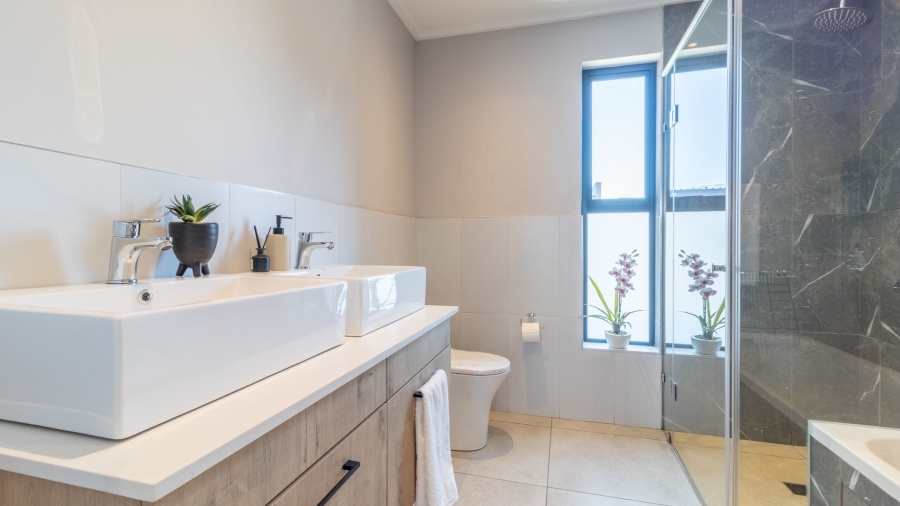 3 Bedroom Property for Sale in Bedfordview Gauteng