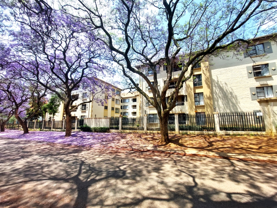2 Bedroom Property for Sale in Nieuw Muckleneuk Gauteng