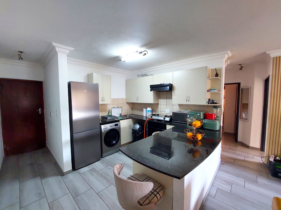 2 Bedroom Property for Sale in Nieuw Muckleneuk Gauteng