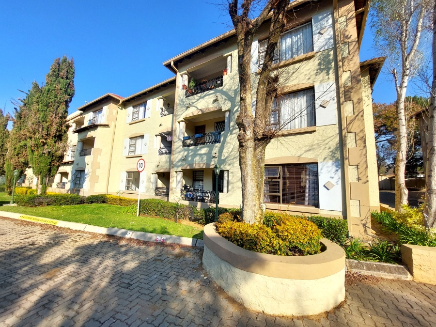 2 Bedroom Property for Sale in Nieuw Muckleneuk Gauteng