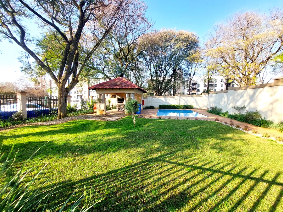 2 Bedroom Property for Sale in Nieuw Muckleneuk Gauteng