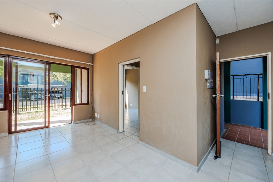 2 Bedroom Property for Sale in Wilgeheuwel Gauteng