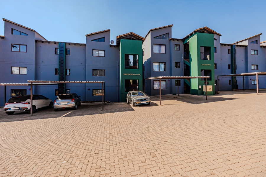 2 Bedroom Property for Sale in Wilgeheuwel Gauteng