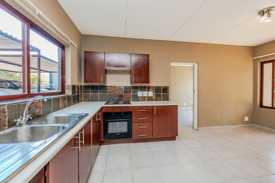 2 Bedroom Property for Sale in Wilgeheuwel Gauteng
