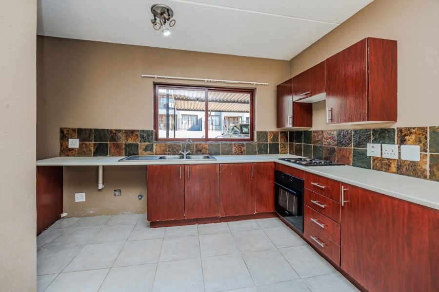 2 Bedroom Property for Sale in Wilgeheuwel Gauteng