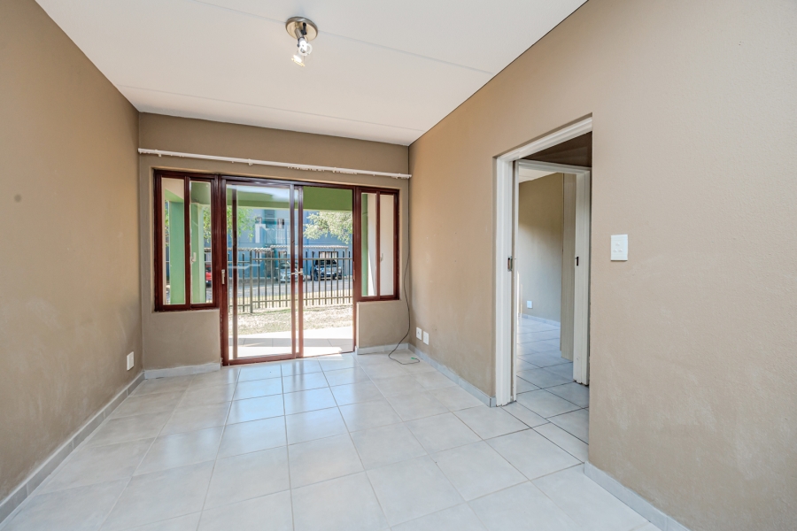 2 Bedroom Property for Sale in Wilgeheuwel Gauteng