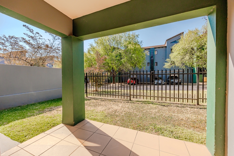 2 Bedroom Property for Sale in Wilgeheuwel Gauteng