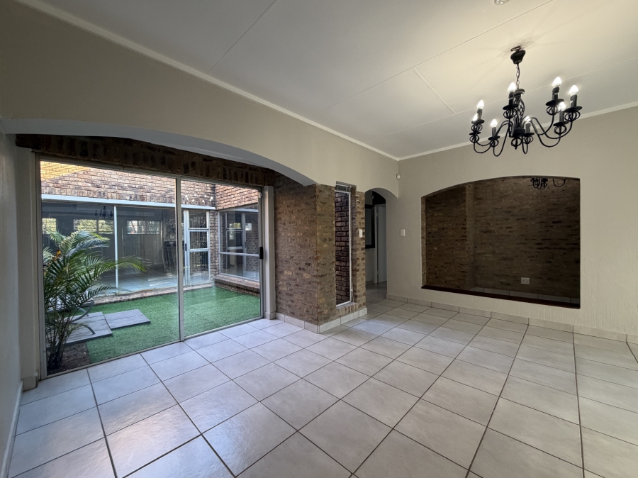 4 Bedroom Property for Sale in Waterkloof Gauteng