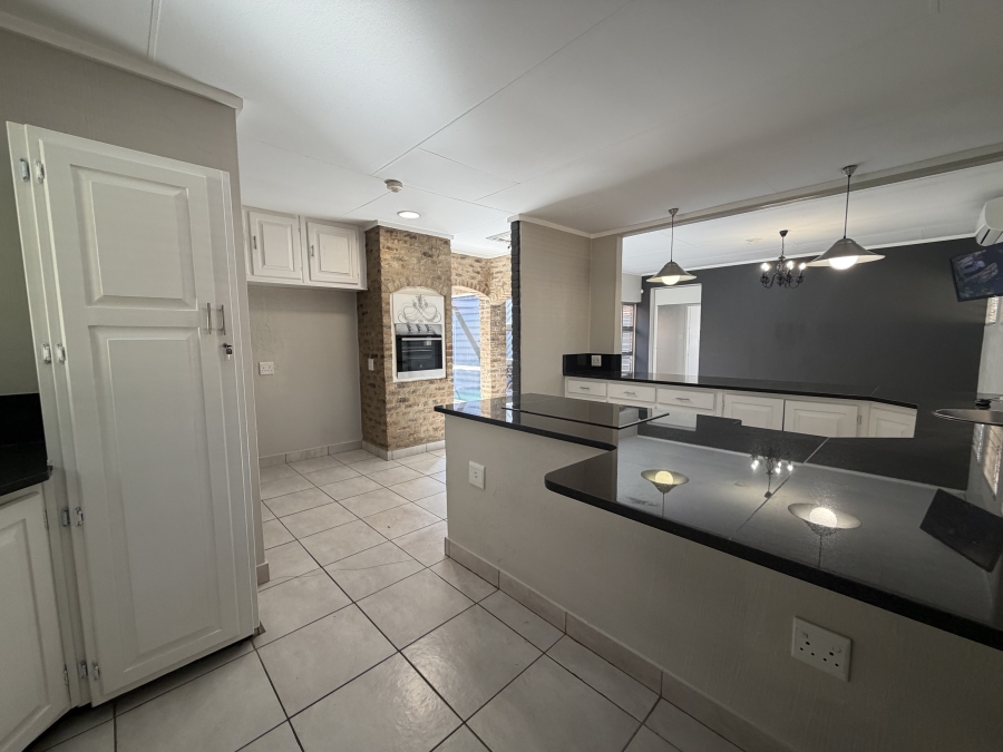 4 Bedroom Property for Sale in Waterkloof Gauteng