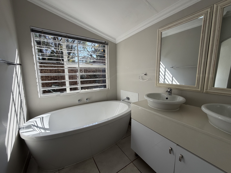 4 Bedroom Property for Sale in Waterkloof Gauteng
