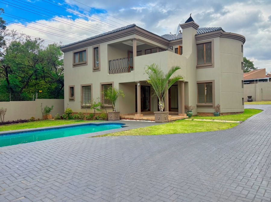 4 Bedroom Property for Sale in Magaliessig Gauteng
