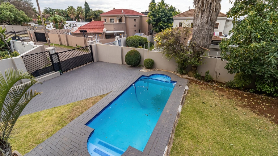 4 Bedroom Property for Sale in Magaliessig Gauteng