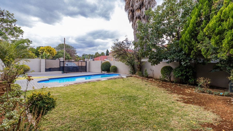 4 Bedroom Property for Sale in Magaliessig Gauteng