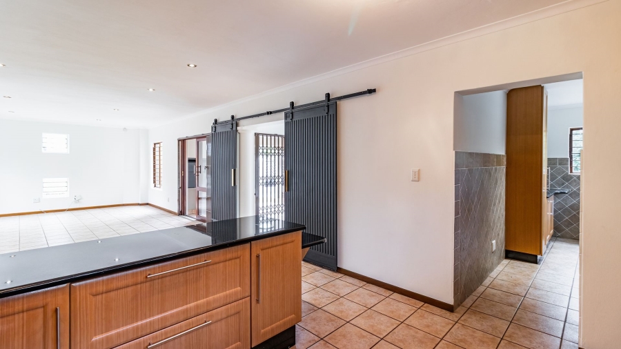 4 Bedroom Property for Sale in Magaliessig Gauteng