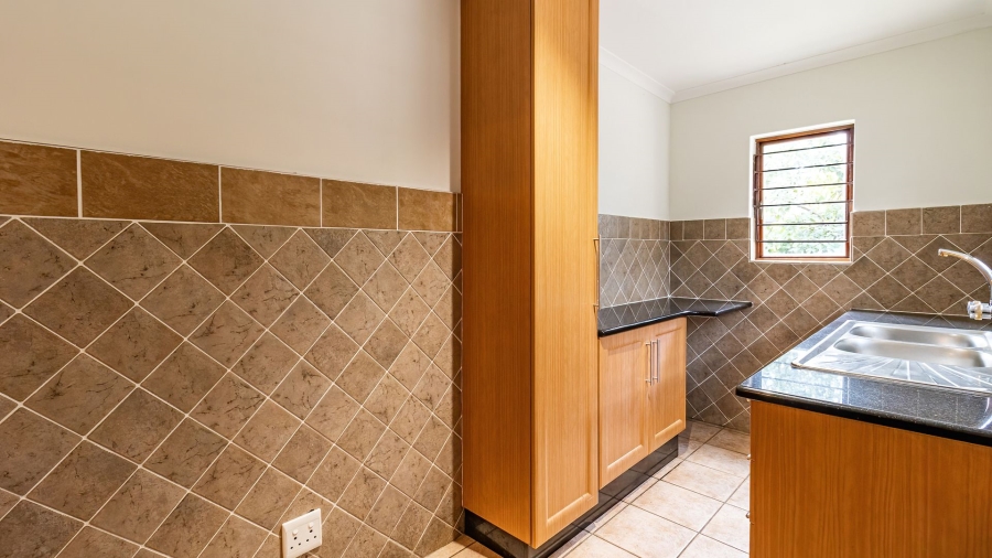 4 Bedroom Property for Sale in Magaliessig Gauteng