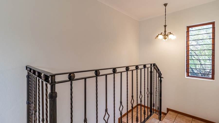 4 Bedroom Property for Sale in Magaliessig Gauteng