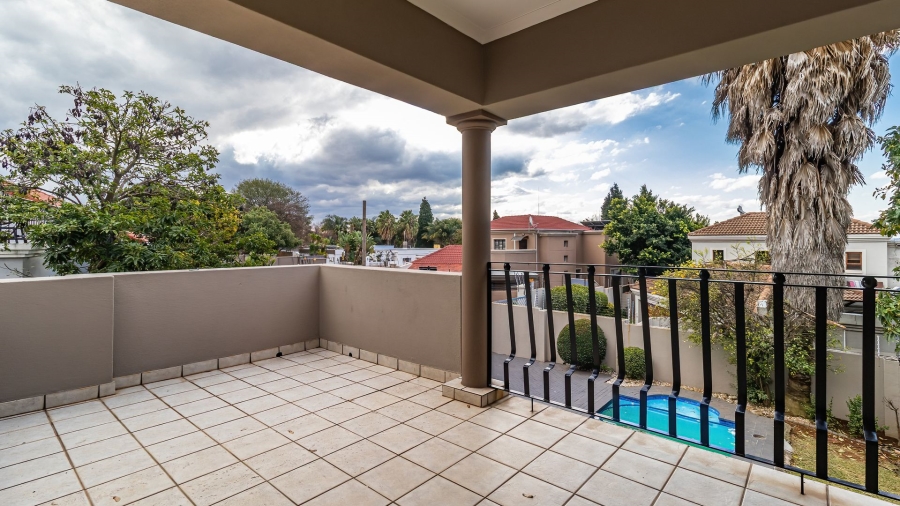 4 Bedroom Property for Sale in Magaliessig Gauteng