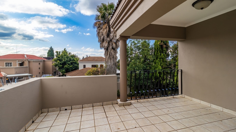 4 Bedroom Property for Sale in Magaliessig Gauteng