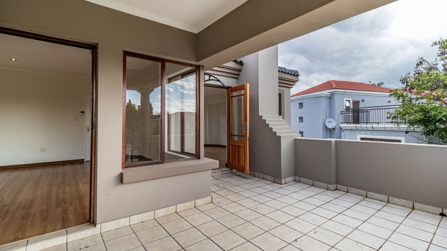 4 Bedroom Property for Sale in Magaliessig Gauteng