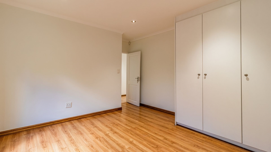 4 Bedroom Property for Sale in Magaliessig Gauteng