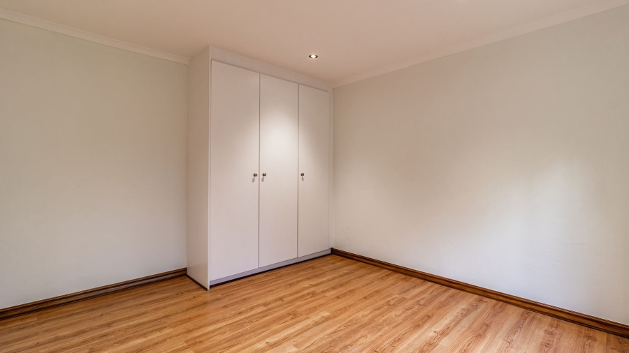 4 Bedroom Property for Sale in Magaliessig Gauteng