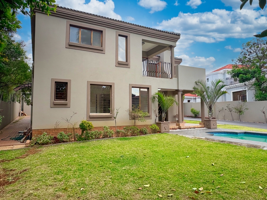 4 Bedroom Property for Sale in Magaliessig Gauteng