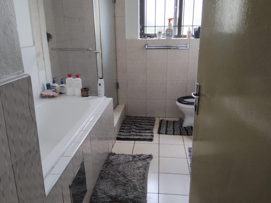 To Let 2 Bedroom Property for Rent in Carlswald Gauteng