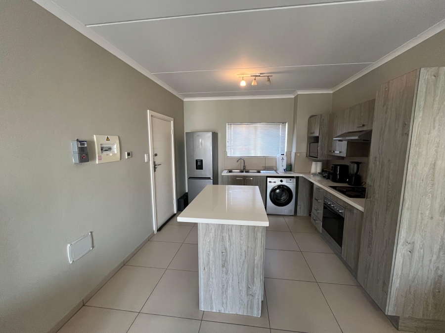 To Let 2 Bedroom Property for Rent in Erand Gardens Gauteng