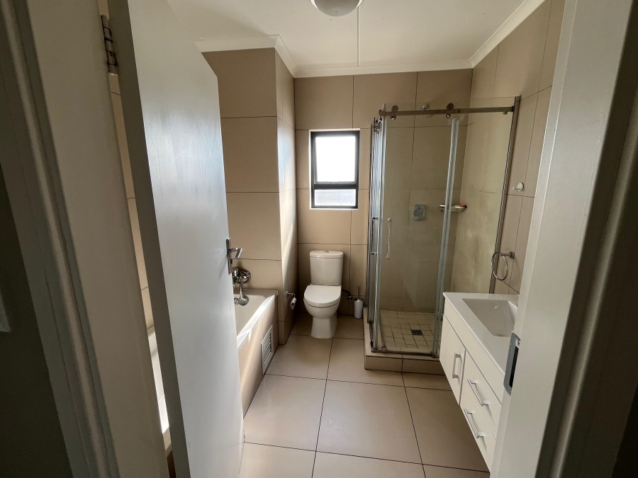To Let 2 Bedroom Property for Rent in Erand Gardens Gauteng
