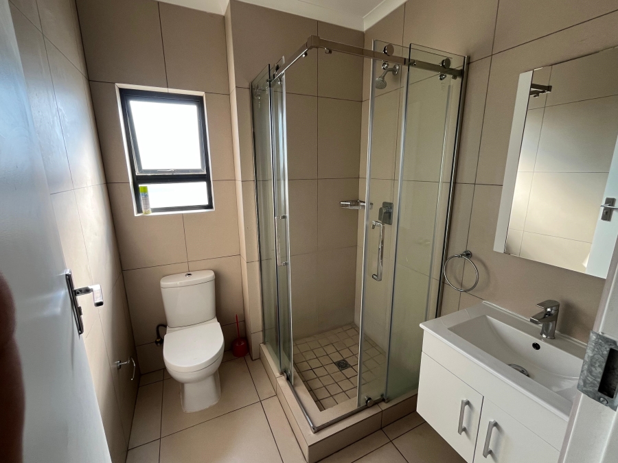 To Let 2 Bedroom Property for Rent in Erand Gardens Gauteng